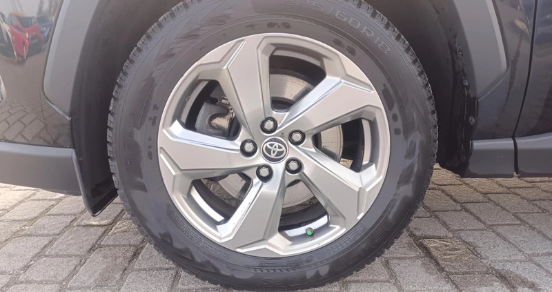 Toyota RAV4 cena 159900 przebieg: 74444, rok produkcji 2020 z Zaklików małe 352